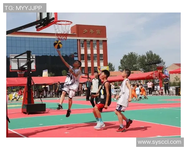 中国青少年篮球公开赛圆满落幕冠军队伍凭实力与团结成为全场最耀眼焦点 中国青少年篮球公开赛圆满落幕冠军队伍凭实力与团结成为全场最耀眼焦点